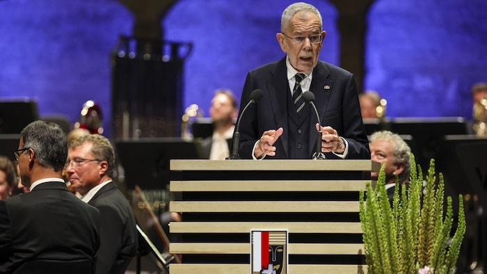 Alexander Van der Bellen tried a thought experiment with the audience.