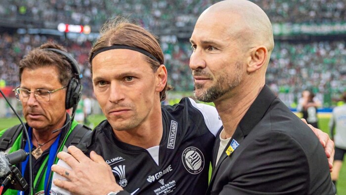 Coach Christian Ilzer mit seinem Kapitän.