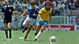 Zico (rechts im Bild bei der WM 1986) bestritt 71 Länderspiele für Brasilien.