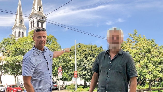 Workshop boss B. (right) was robbed at Keplerplatz. District councillor Günter Kasal (left) wants deportations from the first offense. (Bild: Krone KREATIV/Günter Kasal)