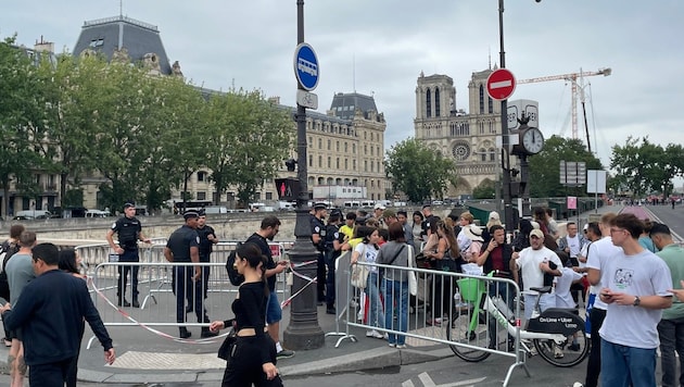 The entrances to the Ile de la Cite are strictly controlled. (Bild: Gernot Bachler)