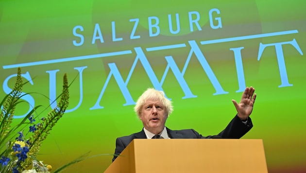 Former British Prime Minister Boris Johnson's sometimes unrealistic views often left the 500 invited guests at the Salzburg Summit shaking their heads (Bild: BARBARA GINDL)