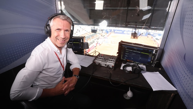 Christian Nehiba is not only Head of Sport at ServusTV, he also commentates on matches. (Bild: Birbaumer Christof)