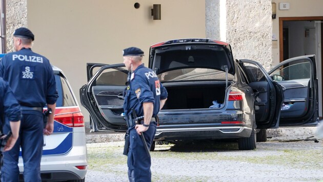 The high-priced car crashed head-on into a pillar (Bild: Markus Tschepp)