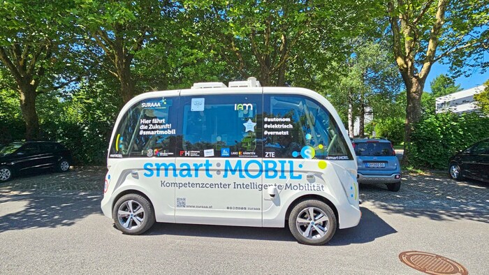 This is what the autonomous buses look like.