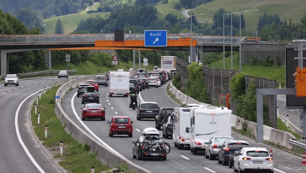 Bei Kuchl fuhren am Samstag kaum Urlauber von der A10 ab. (Bild: Tröster Andreas)