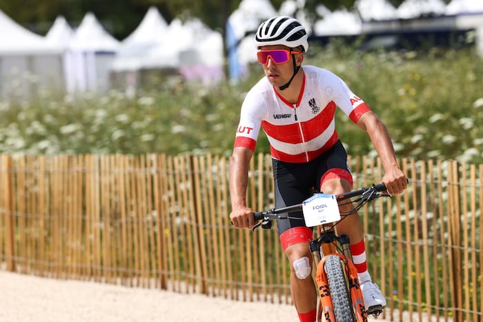 Mountainbiker Maximilian Foidl, der Montag im Cross-Country-Bewerb startet, hat ein Ei als ...