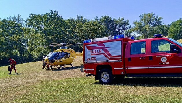 The fire department diver was flown in from Vienna on the Christophorus 9. (Bild: BFK Tulln)