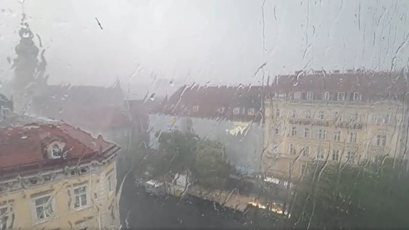 Ein Hagel-Unwetter zog am Nachmittag über Graz (Bild: Christoph Hartner)