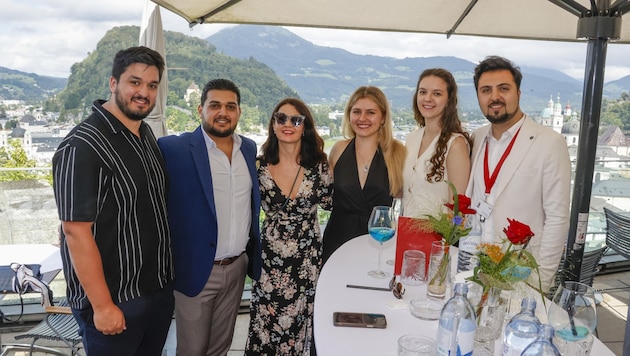 Die Young Singers der Festspiele schauten vorbei (Bild: Tschepp Markus)