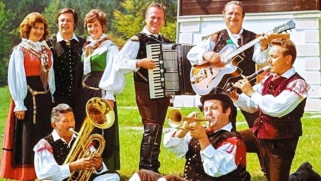 Die Musiker trugen bei allen ihren Auftritten auf der ganzen Welt die klassische Oberkrainer Tracht. Noch heute tragen viele Gruppen dieses charakteristische Gewand. (Bild: zVg)