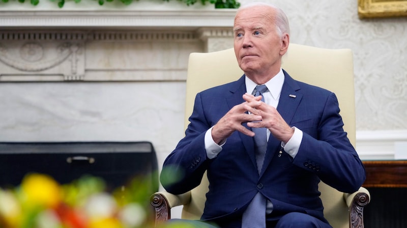 Joe Biden lud Wahlsieger Donald Trump zu sich ins Weiße Haus ein. Von den Demokraten wird ein geordnete Amtsübergabe versprochen. (Bild: AP/Susan Walsh)