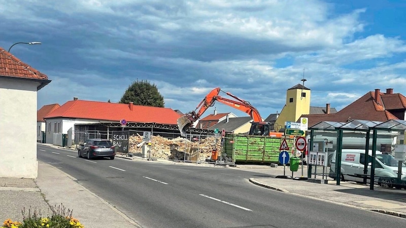 Ein Neubau ist laut Fachleuten unumgänglich. Die Erhaltung des Altbestandes wäre deutlich teurer gewesen. Der Abriss ist bereits erfolgt. (Bild: Gemeindeamt Zagersdorf)