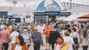 Mehr als 300 Aussteller bieten vom 28. August bis 1. September ihre Produkte an.