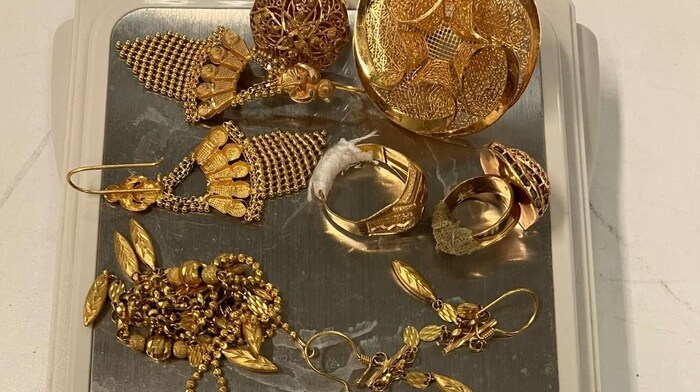 Im „Grünkanal“ am Salzburger Flughafen entdecken Zollmitarbeiter immer wieder Schmuggelware, ...