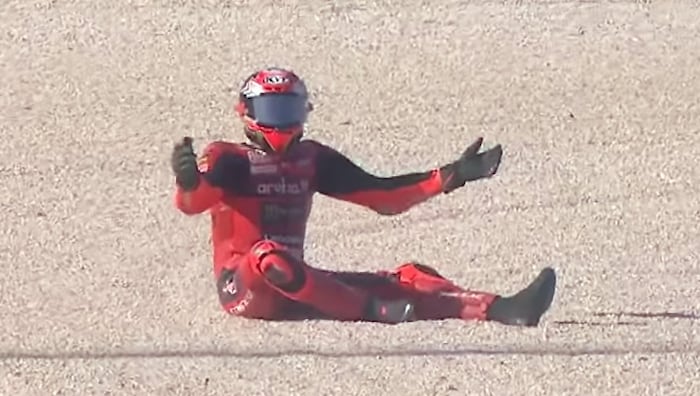 Nicoló Bulega – plötzlich saß er im Kies.