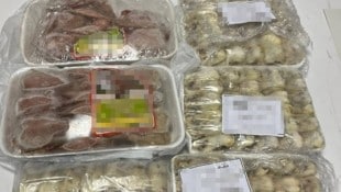 Die Vögel waren bereits zum Verzehr vorbereitet. 