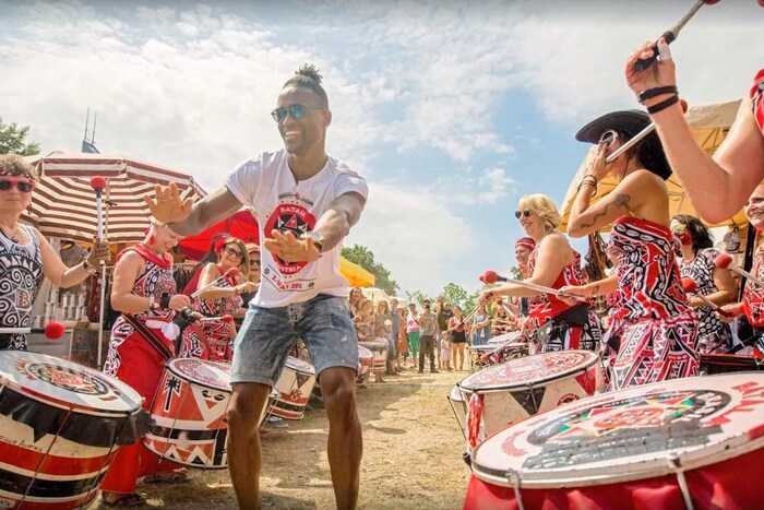 Über 300 Stunden Musik, Shows, Lesungen und Workshops warten bei der 20. Ausgabe der Afrika ...