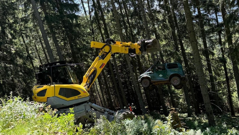 Das Gelände, in dem sich der Unfall ereignete, war steil und bewaldet. (Bild: FF Vordernberg)