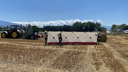 Trotz eines Großaufgebots an Rettungskräften kam für den Mann jede Hilfe zu spät.  (Bild: Thomas Zeiler)