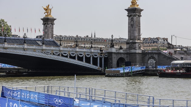 Die Bewerbe an der Seine können stattfinden. (Bild: AFP/APA/Thibaud MORITZ)