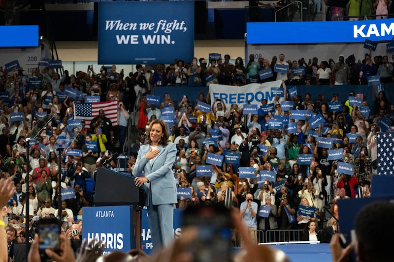 Harris bei einem Wahlkampfauftritt im US-Bundesstaat Georgia (Bild: Getty Images/Megan Varner)