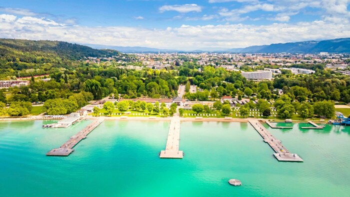Das Strandbad ist eines der größten Binnenbäder der Welt.