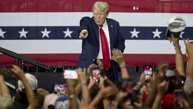 Donald Trump accuses Kamala Harris of anti-Semitism. (Bild: AFP/Logan Cyrus)