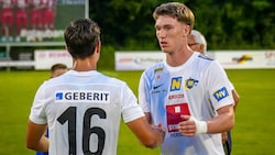 Lukas Buchegger (re.) liebt das Profileben. (Bild: GEPA pictures)
