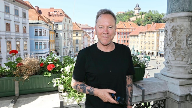 Sutherland on the balcony of Graz City Hall (Bild: Jauschowetz Christian/Christian Jauschowetz)