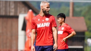 Mit einer neuen Haarfarbe stand Daniel Maderner am Mittwoch wieder beim Training am Feld.
