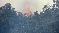 An mehreren Stellen brachen am Monte Mario Brände aus. (Bild: EPA)