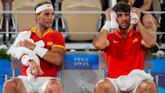 Rafael Nadal und Carlos Alcaraz konnten die erhoffte Medaille nicht erobern. (Bild: AP ( via APA) Austria Presse Agentur/ASSOCIATED PRESS)