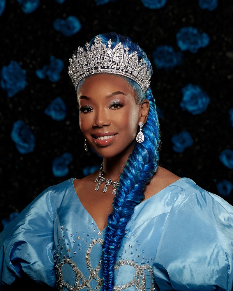 Brandy as Cinderella in "Descendants: The Rise Of Red" (Bild: Disney/Edward Herrera)