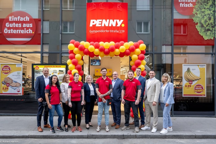 Das Team von PENNY Wien Mariahilf freut sich über den wieder eröffneten Markt
