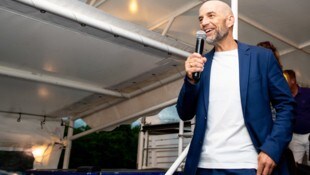 Austria Klagenfurts Sport-Geschäftsführer Günther Gorenzel nimmst Stellung zur Kritik bei den ...