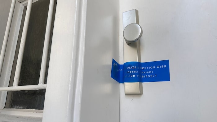 Mit mehreren Stichverletzungen wurde die Leiche der 29-Jährigen in einer Wohnung in Meidling ...