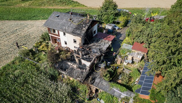 Das Material war in einer Garage gelagert. (Bild: APA/TEAM FOTOKERSCHI/ANTONIO BAYER)