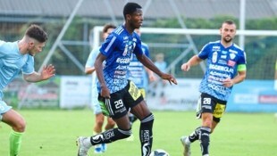 Nelson Amadin (M.) will nach viel Verletzungspech bei Schalke nun in Hartberg den Durchbruch ...