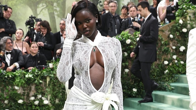 Model Adut Akech freut sich auf ihr erstes Kind. (Bild: APA Pool/Jamie McCarthy/Getty Images/AFP Jamie McCarthy)