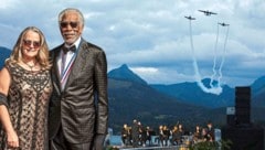 Oscar-Star Morgan Freeman mit seiner Partnerin Linda Keena bald am schönen Wolfgangsee.  (Bild: Krone KREATIV/Wolfgang Lienbacher, Mirja Geh/Scalaria)