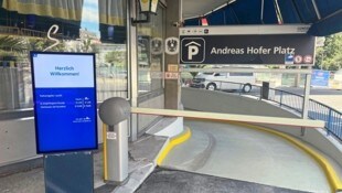 Endlich steht den Autofahrern wieder die Tiefgarage am Andreas-Hofer-Platz wieder zur Verfügung.