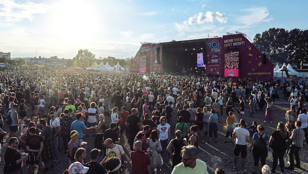 Nostalgisch wird es bei der „90s Super Show im Prater“. (Bild: BrauerPhotos / O.Walterscheid)