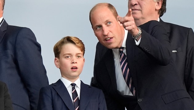 Prince George, as future king, has to follow numerous royal rules and protocols. (Bild: AP ( via APA) Austria Presse Agentur/Matthias Schrader)