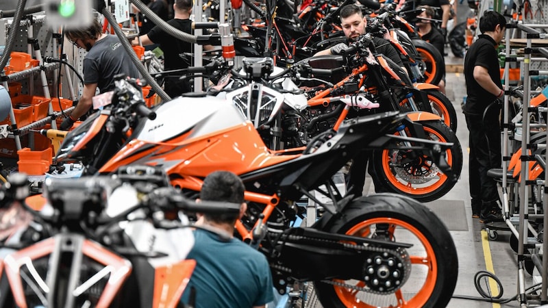 Die Verlagerung von Teilen der Produktion bei KTM (Bild) sorgt dafür, dass jetzt Ähnliches bei Rosenbauer befürchtet wird. (Bild: Wenzel Markus)