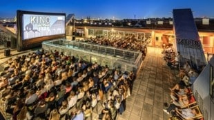 Das „Kino am Dach“ über der Wiener Hauptbücherei ist eines der ganz großen ...