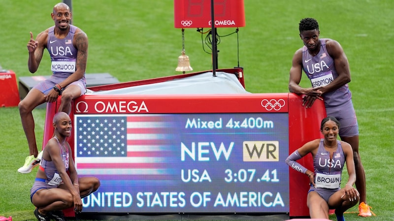 Dream performance from Bryce Deadman, Shamier Little, Vernon Norwood and Kaylyn Brown (Bild: Associated Press)