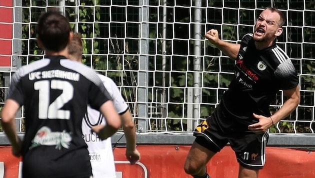 Patrick Mayer (right) secured Siezenheim's 3:1 victory at home to Puch. (Bild: Andreas Tröster)