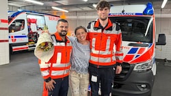 Wiener der Woche: Rettungssanitäter Musti (links) und Alex (rechts) (Bild: Berufsrettung Wien)