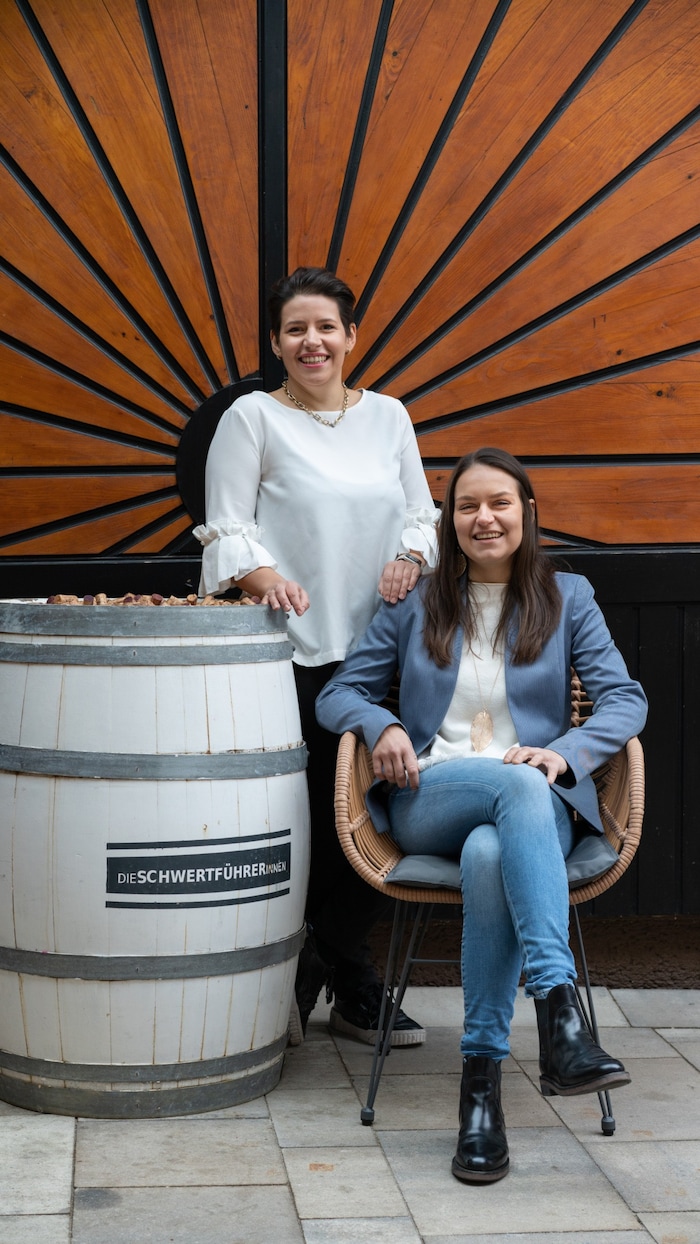 Winzerinnen aus Leidenschaft: Die Schwertführerinnen